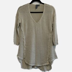 QUINN Knit Sweater. Neutral. Manufactured Distressing. V Neckline.